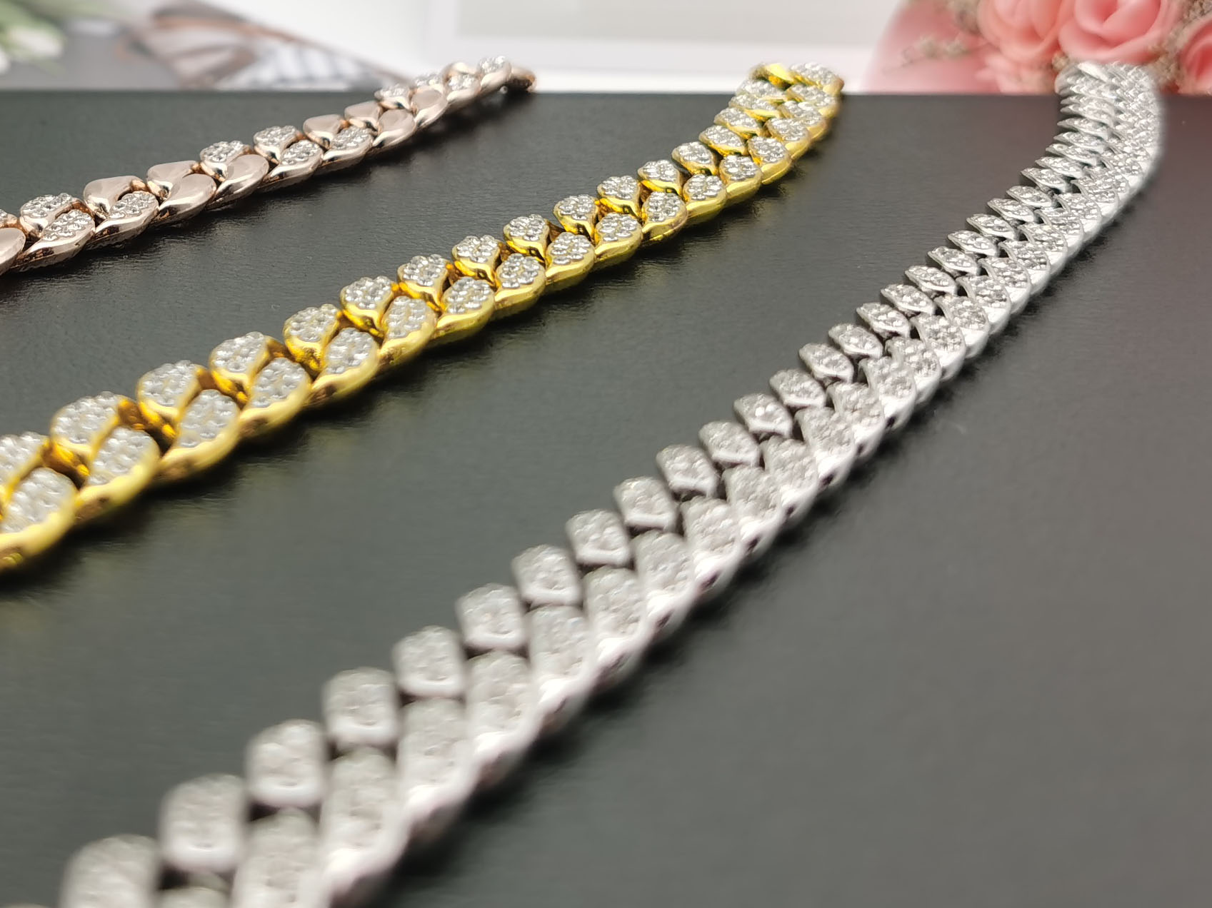 How to choose the right Cuban link chain