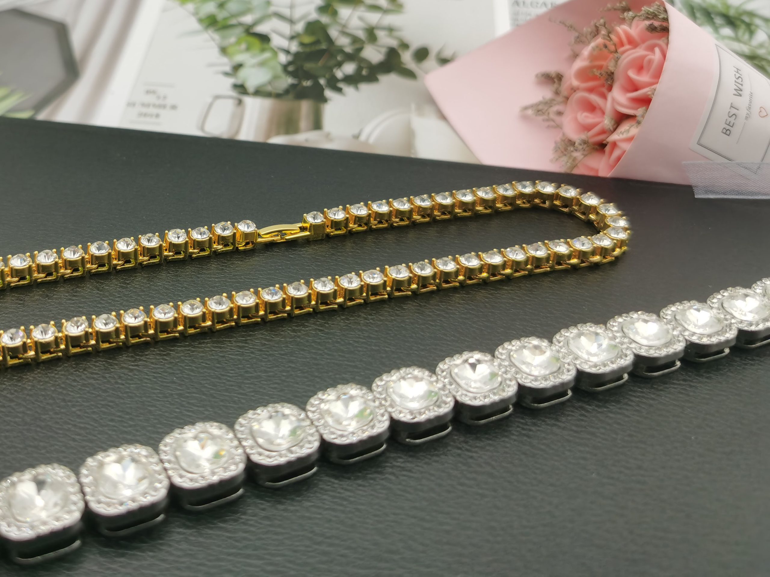 Why do many Cuban link use gold with rhinestones?