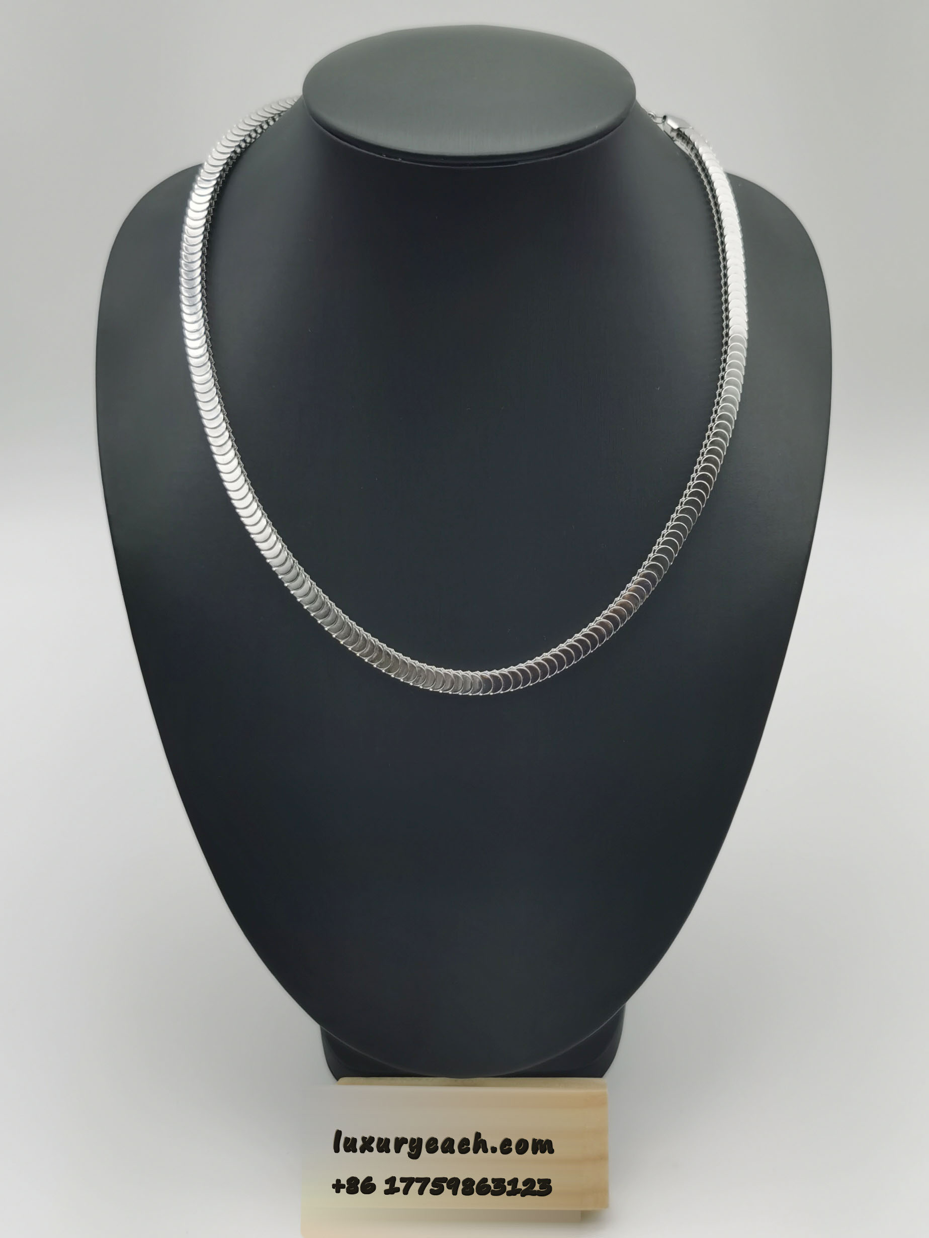 Fish Scale Piece Cuban chain Choker Niche Collarbone Womens Cuban Link Necklace