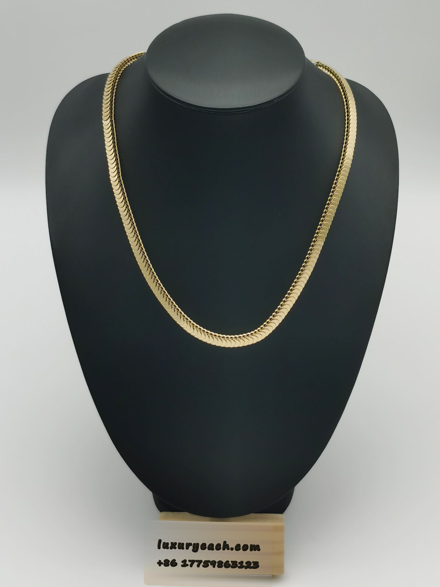 Fish Scale Piece Cuban chain Choker Niche Collarbone Womens Cuban Link Necklace