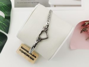 Superior sense Cuban Chain love pendant Cuban Link Chain Womens Cuban Link Bracelet