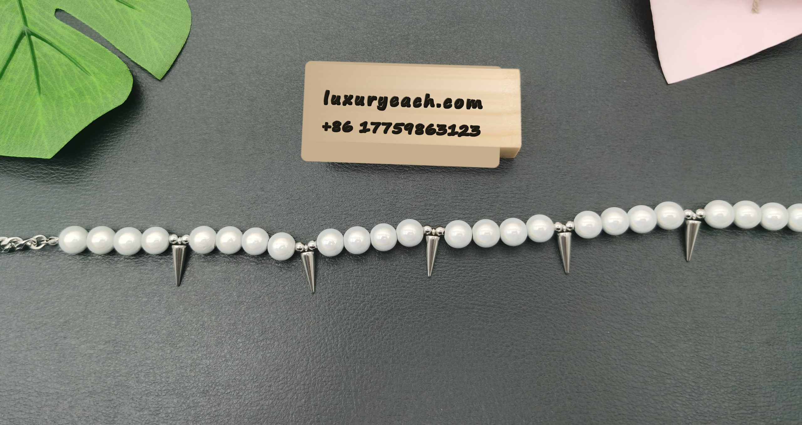 Hip Hop Punk Style Rivet Reflective Pearl Splicing Cuban Chain Couple Niche High Sense Cuban Link Necklace